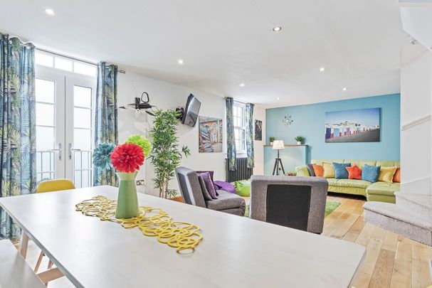 3 Bed Terraced House, Marine Terrace Mews, BN2 - Photo 1