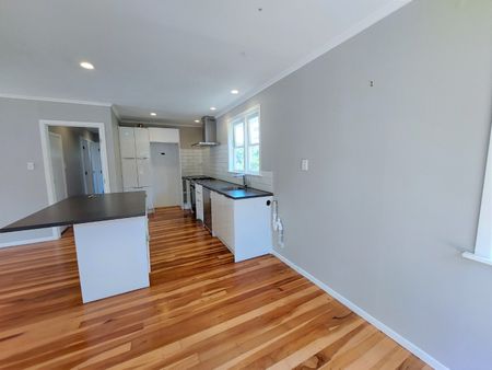 Birkenhead Bungalow * ELECTRICITY & WATER INCLUDED* - Photo 4