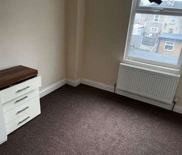 Room in a Shared House, Lansdowne Road, IG3 - Photo 4