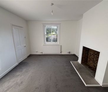 Refurbished three bedroom semi-detached cottage located in the vill... - Photo 1