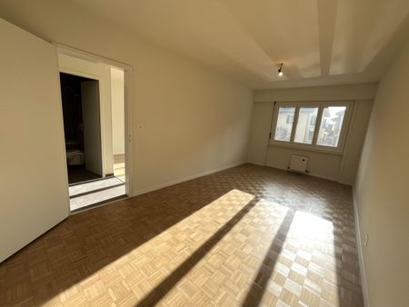 Beau 2.5 pièces rénové à Yens - Photo 3