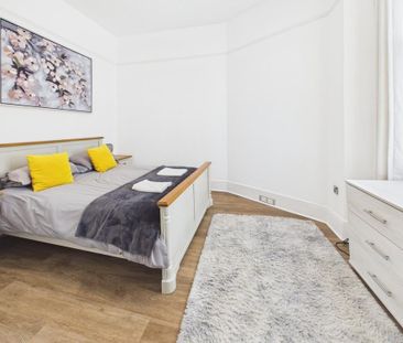 5 bedroom end of terrace house to rent - Photo 5
