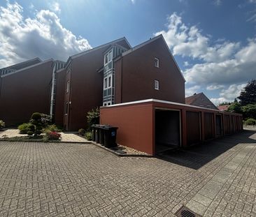 Schöne gepflegte 3-Zimmer-Dachgeschosswohnung mit Loggia am Cityrand! - Photo 1