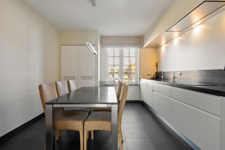 Ruim appartement van 208 m² met 3 slaapkamers en 2 staanplaatsen in centrum Oud-Turnhout - Photo 5