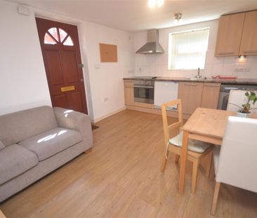 1 bedroom Flat To Let - Photo 3