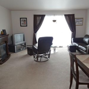 Laval Pont-Viau 4 ½ à louer - Photo 2