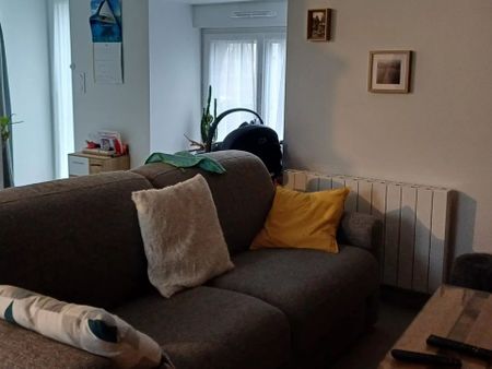 Location Maison 4 pièces 80 m2 à Montreuil-sur-Ille - Photo 2