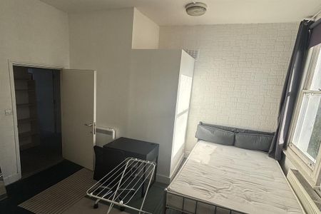 Studio to rent - Photo 2