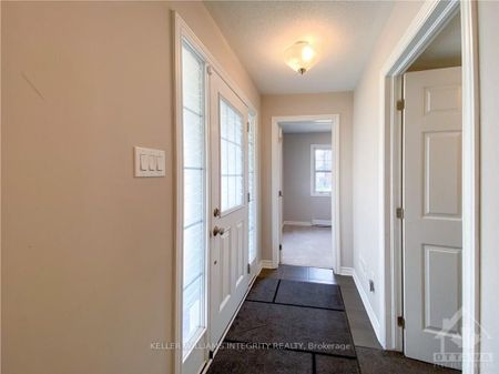 For Lease - 894 Fameflower Street, Barrhaven, Ontario - Photo 2