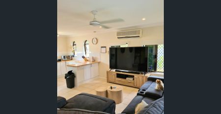 Walk to the River! - Photo 4