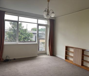 Large Two Bedroom Apartment - Photo 4