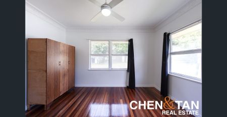 Comfortable Home with Modern Kitchen in Prime Coopers Plains - Photo 4