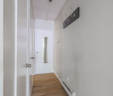 For Lease - 650A Queen Street Unit# 2, Toronto, Ontario - Photo 3