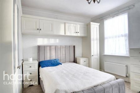 2 bedroom end of terrace house to rent - Photo 2