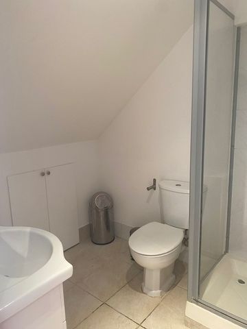 Studio Flat, Station Road, N3 - Photo 5