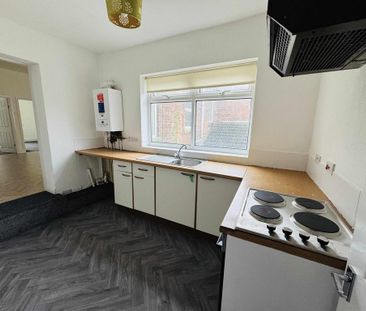 2 bedroom flat to rent - Photo 4