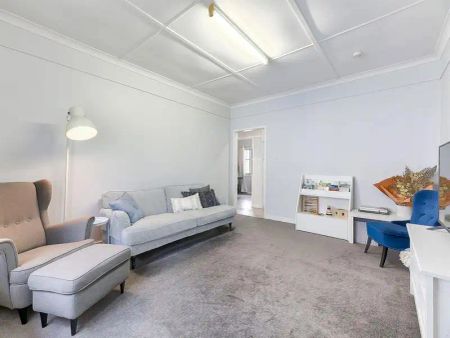 “Renovated beauty in handy location.” - Photo 3