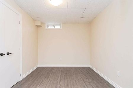 For Lease - 40 Leatherhead Court, Brampton, Ontario - Photo 5