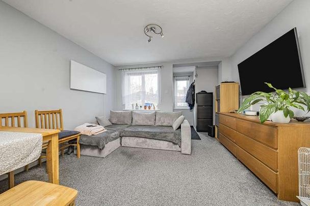 Penn Road, Datchet, SL3 - Photo 1