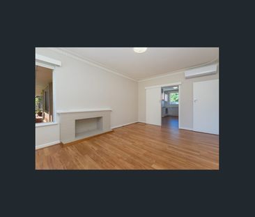 Great location, river in sight from street! - Photo 1