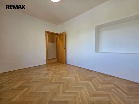 Pronájem krásného 3+kk s dvěma balkony a zahradou | Zamykalova, Olomouc – Lazce - Fotografie 2