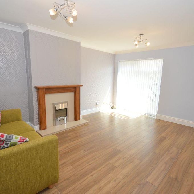 3 bedroom semi-detached house to rent - Photo 1