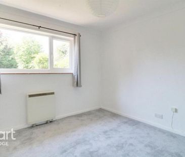 2 bedroom bungalow to rent - Photo 3