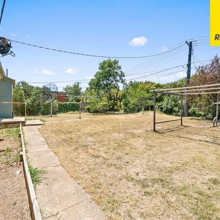 Revitalised Dickson Home - Photo 5