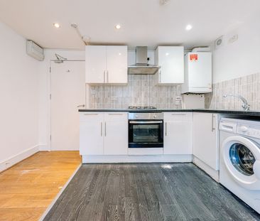 1 Bed Flat, Southwood Road, SE9 - Photo 1