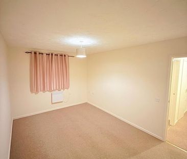 2 Bed Flat, Swallows Croft, RG1 - Photo 2