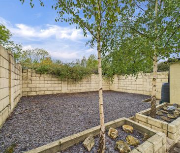 2 bedroom Semi-detached bungalow to rent - Photo 2