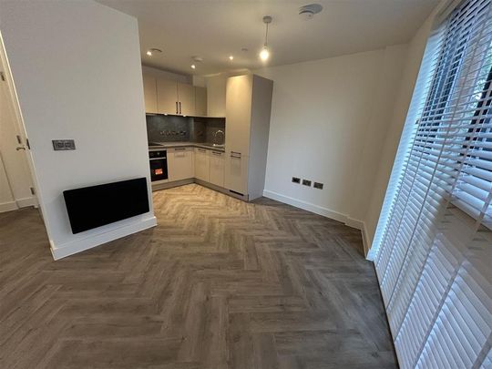 Studio to rent - Photo 1