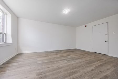 For Lease - 4 Hill Heights Road Unit# 304, Toronto, Ontario - Photo 2
