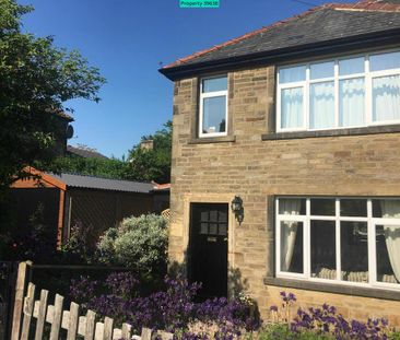 3 bedroom end of terrace house to rent - Photo 2