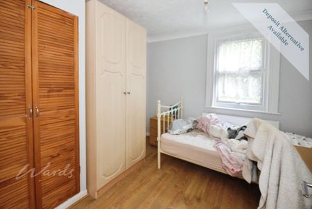 3 bedroom end of terrace house to rent - Photo 4