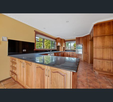 193 Steele Street, Devonport, Tas 7310 - Photo 2