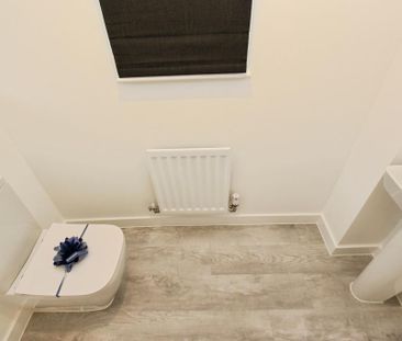 3 bedroom detached house to rent - Photo 5