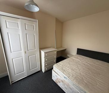 1 bedroom in a house share to rent - Photo 6