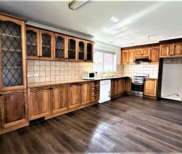 Available Now Ideal Family Home - Photo 3