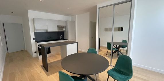 APPARTEMENT T2 A LOUER - LYON 2EME ARRONDISSEMENT - 51 m2 - 1 435 € charges comprises par mois - Photo 2