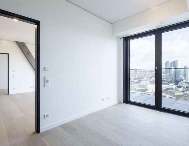 Wohnen in den Logenplätzen der Stadt: 3-Zimmer-Wohnung mit Skylineblick - Photo 1