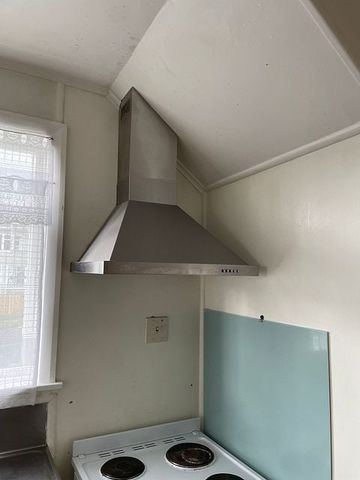 Family home, Cannons Creek - Photo 5