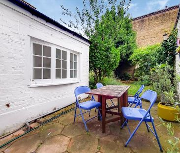 2 bedroom terraced house to rent - Photo 1