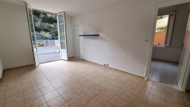Location Appartement 3 pièces 44m² NICE 06200 - Photo 1