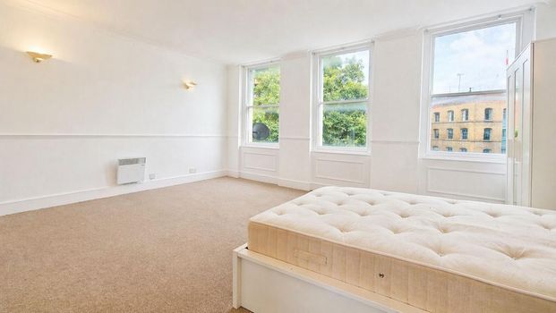 Studio to rent - Photo 1