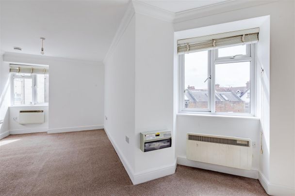 Cambridge Road, Eastbourne - Photo 1