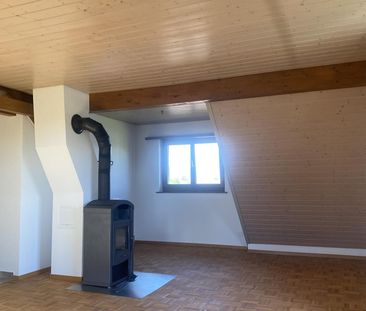 Helle 3.5-Zimmer-Dachwohnung mit Balkon und Weitsicht - Foto 1
