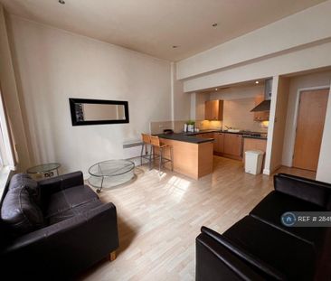 1 bedroom flat to rent - Photo 2