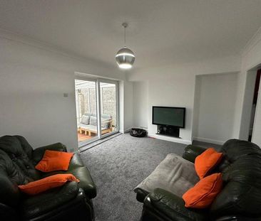 2 bedroom house to rent - Photo 1