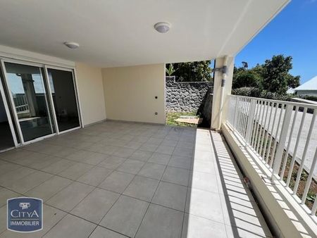 Location Appartement 3 pièces 90m² STE CLOTILDE 97490 - Photo 2